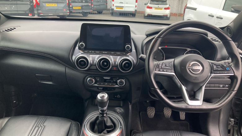 Nissan Juke 1.0 DiG-T 114 Tekna 5dr Petrol Hatchback